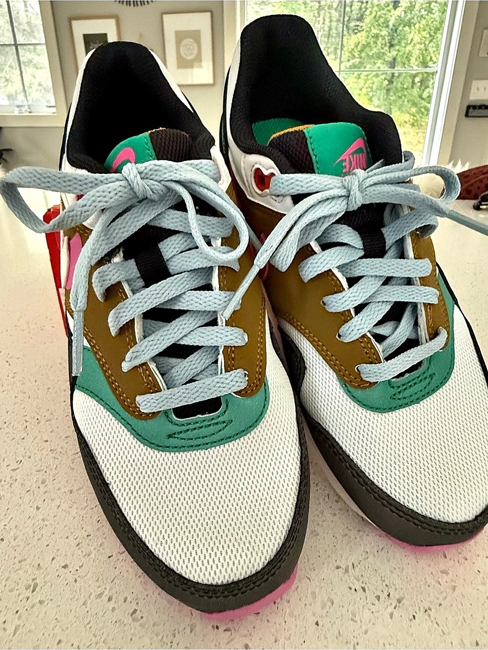Nike Air Max 1 SE Kids Sneakers White & Green US 3 Brand New in Box